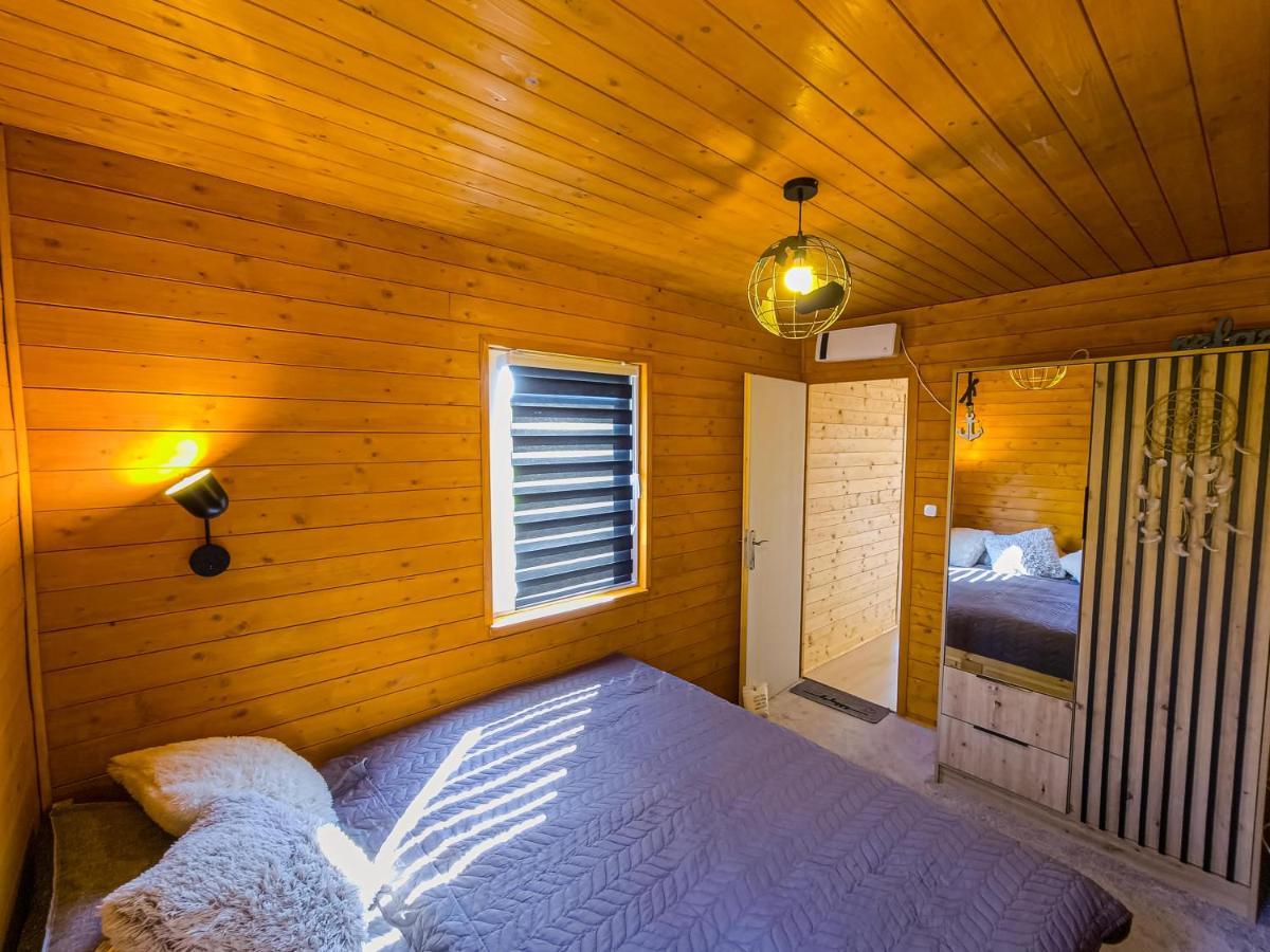 Cosa Nostra Apartman Sárvár Exteriör bild
