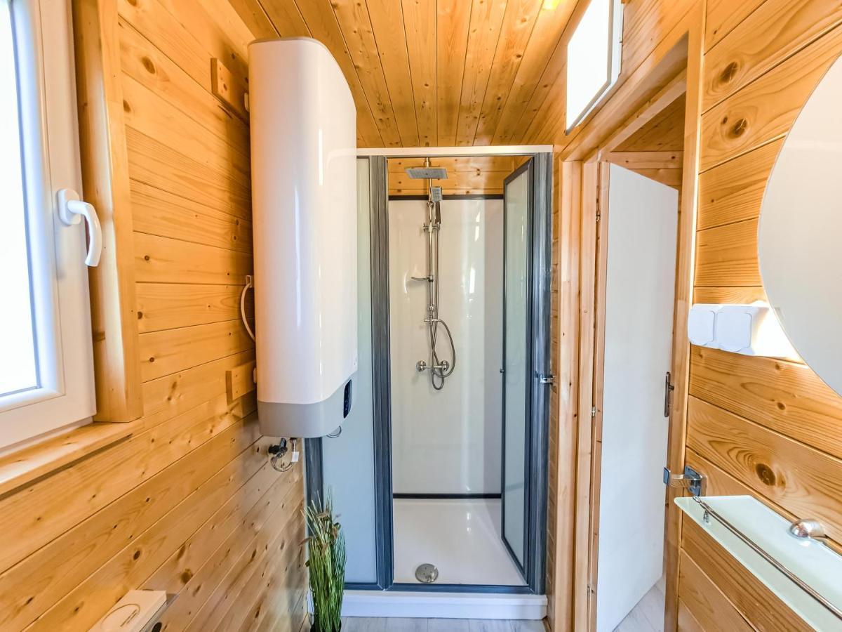 Cosa Nostra Apartman Sárvár Exteriör bild